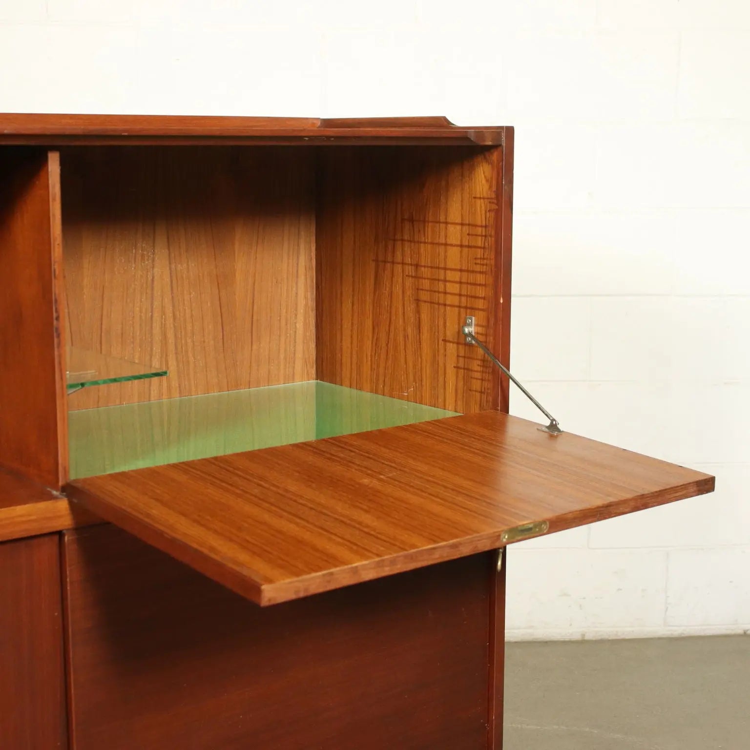 Highboard Teak Veneer Italy 1960s | Modernism | Furnitures