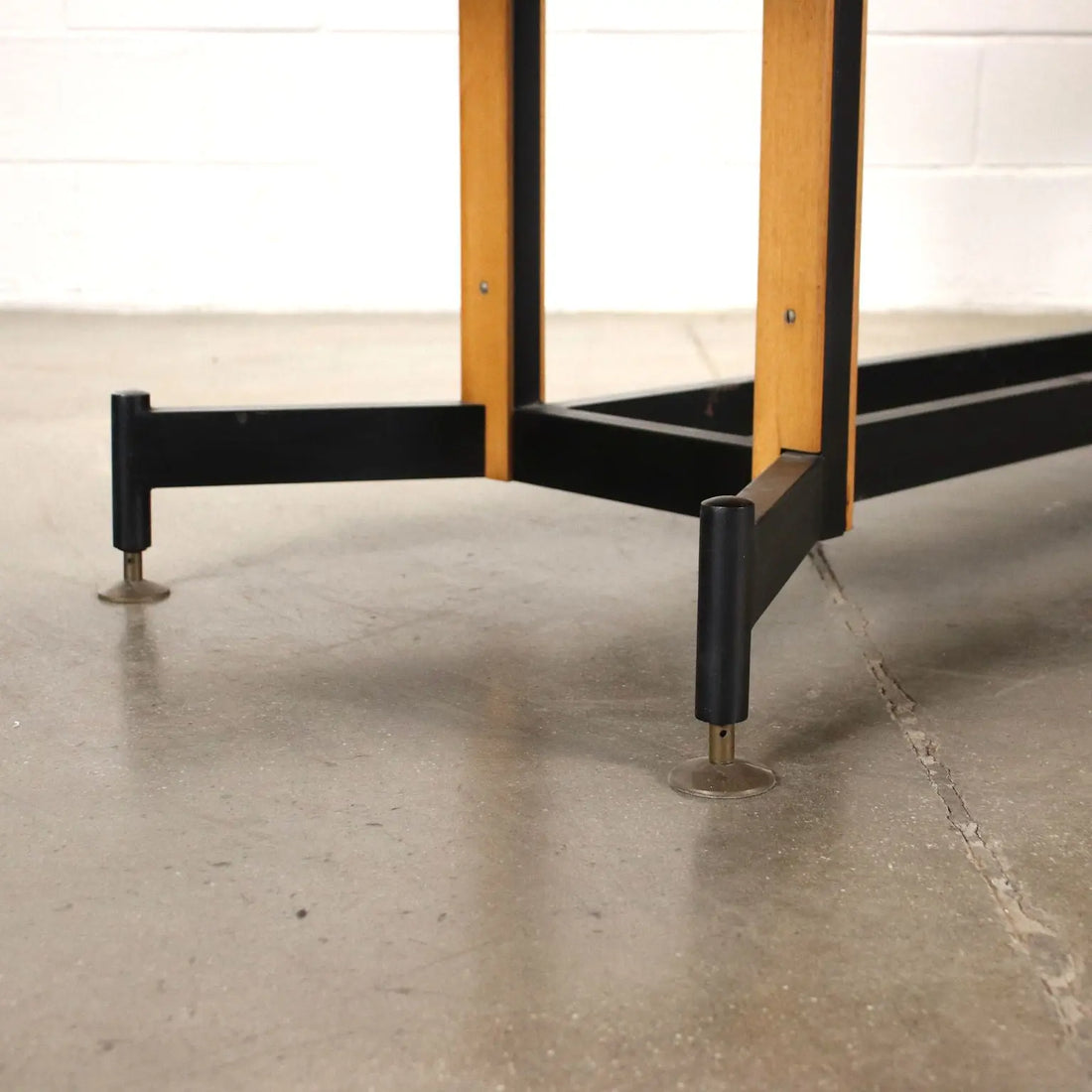 Vintage Shop Counter Laminate Italy 1960s | Modernism  Furnitures