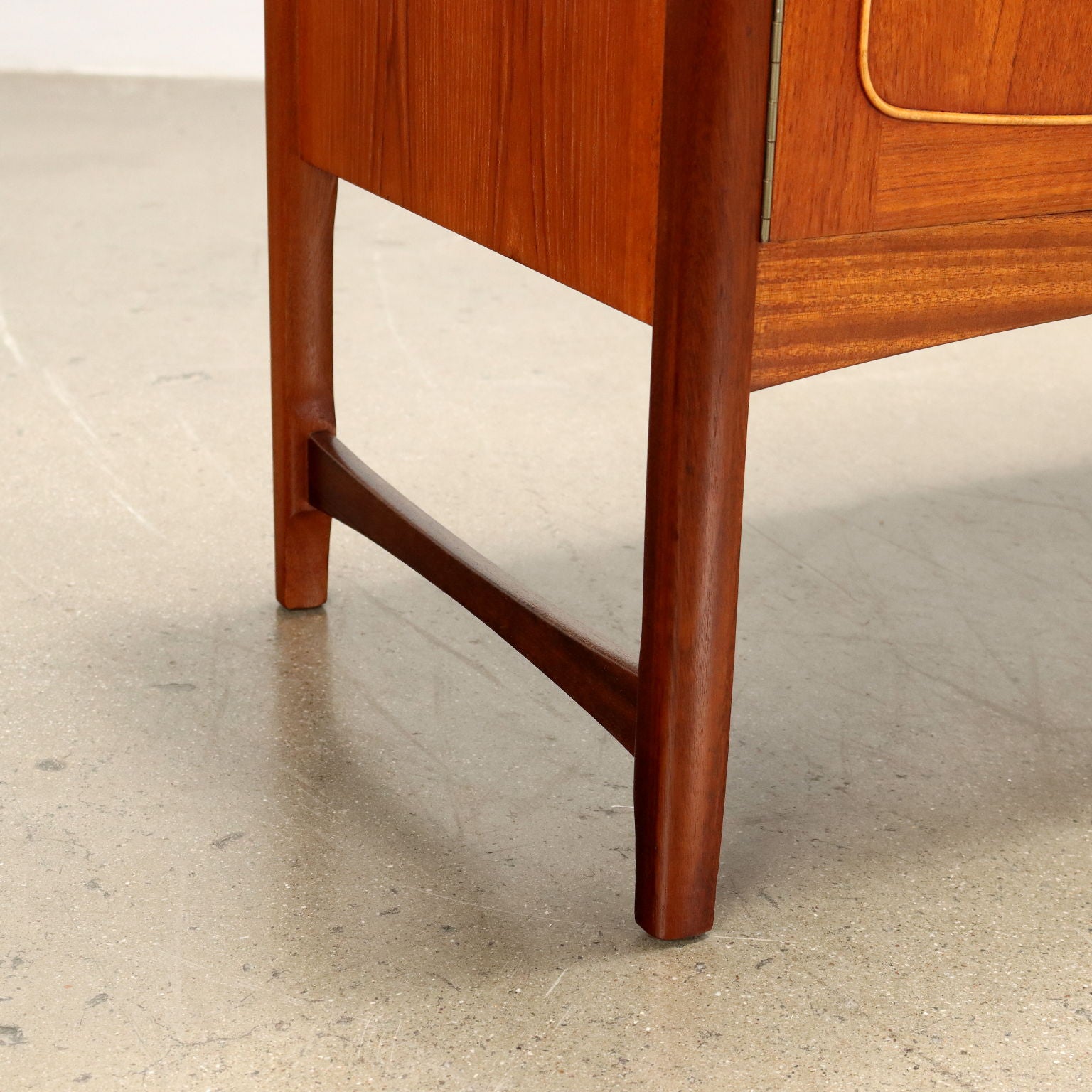  | Modernism  Furnitures