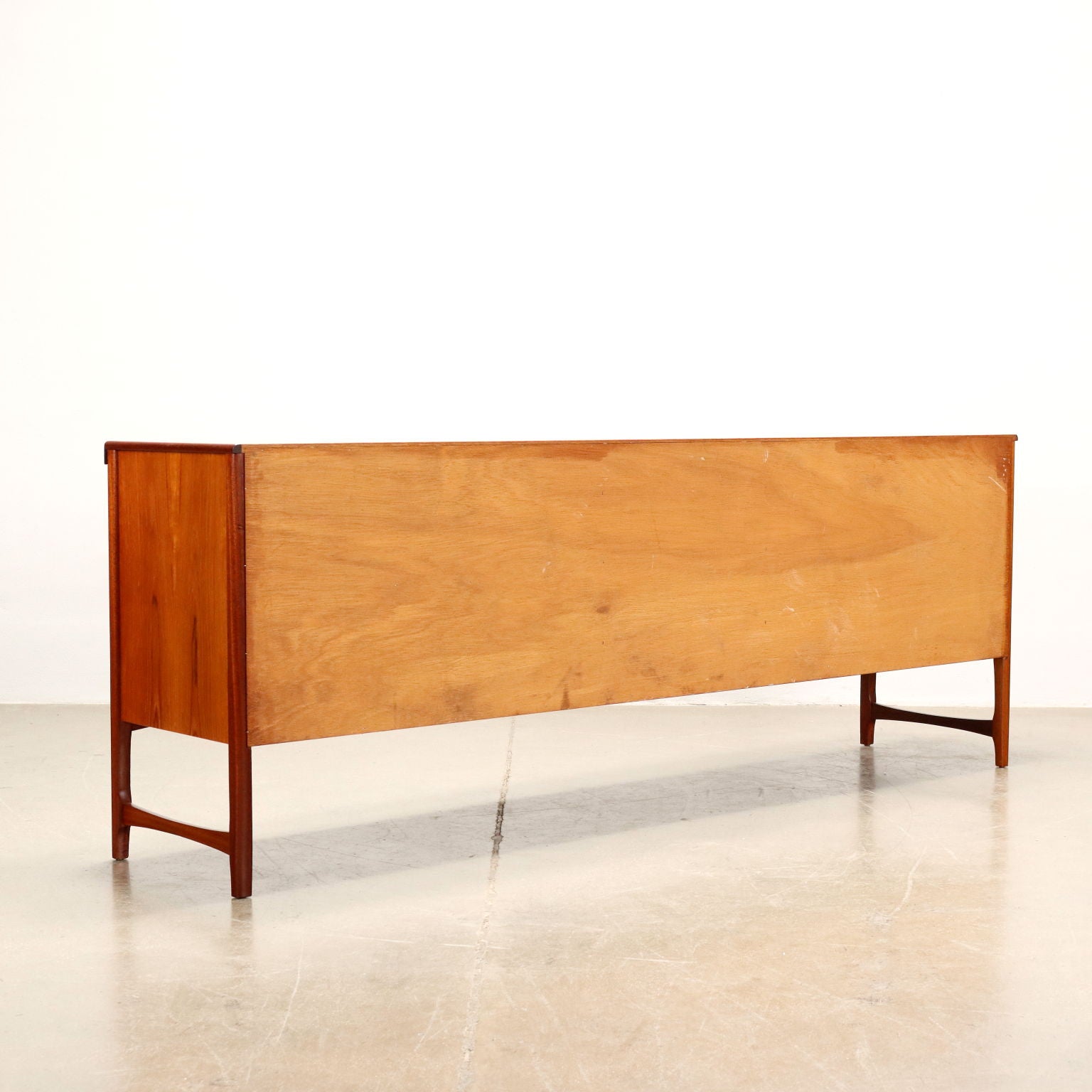  | Modernism  Furnitures