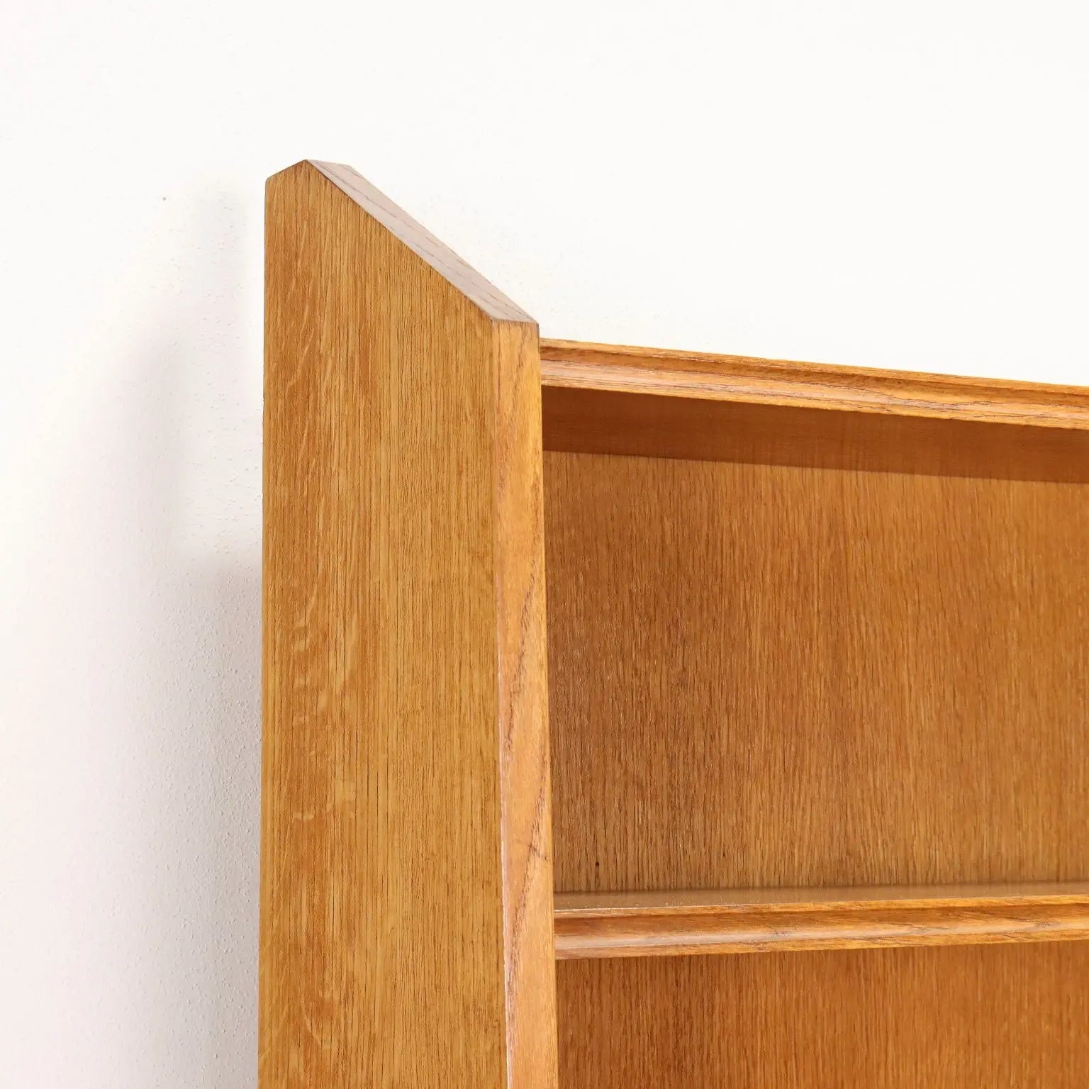 Vintage Cabinet Oak Veneered Wood Design Italy 1950s | Modernism | Furnitures