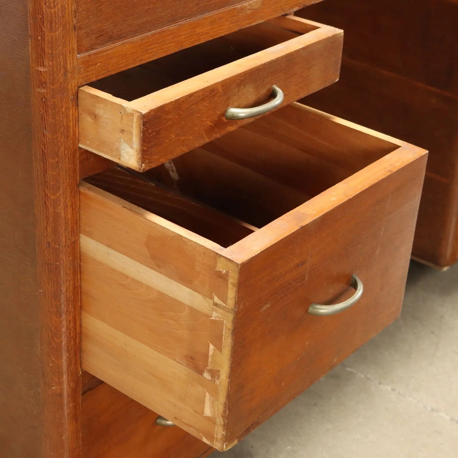 Vintage 1950s Cabinet with Compartment Sessile Oak Veneer | Modernism | Furnitures