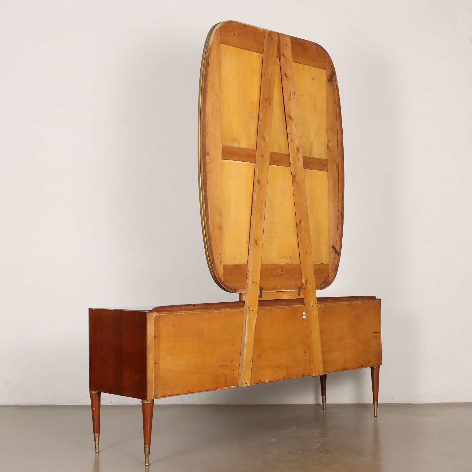  | Modernism  Furnitures