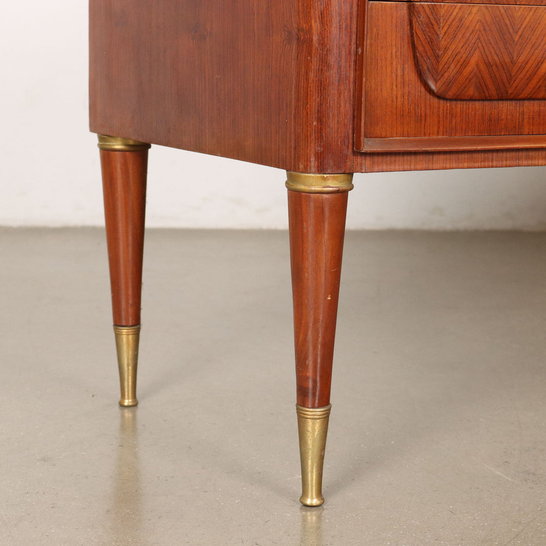  | Modernism  Furnitures