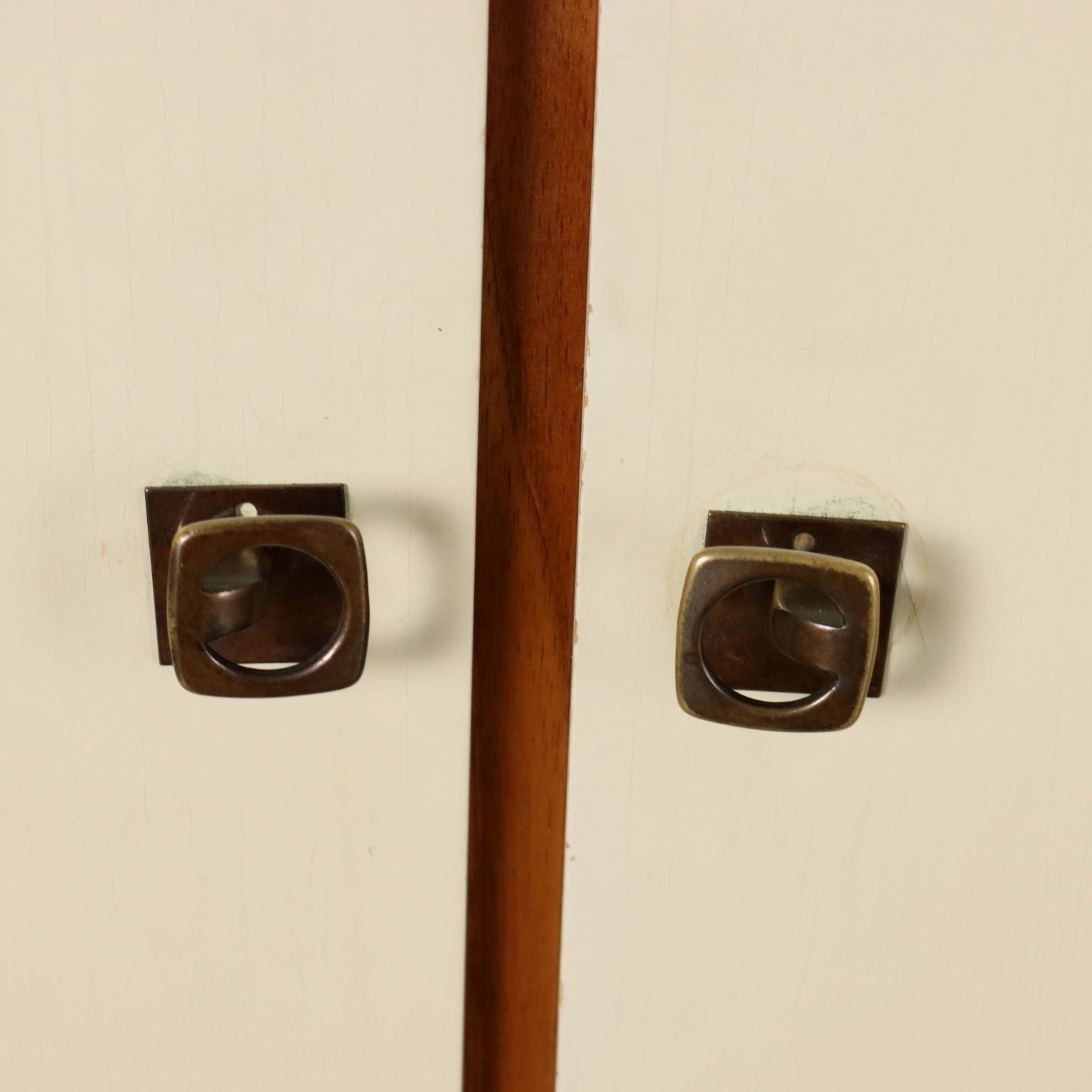  | Modernism  Furnitures