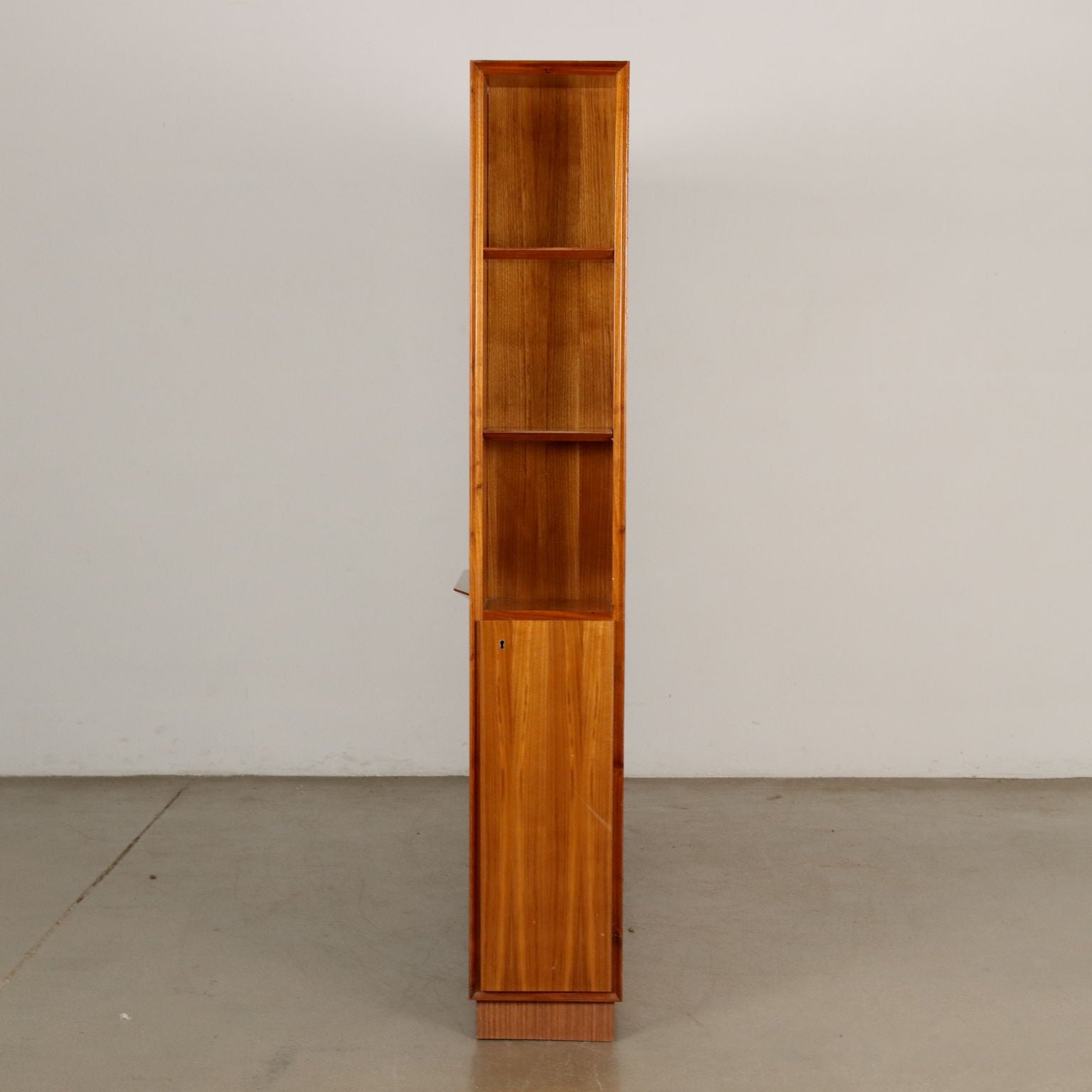  | Modernism  Furnitures