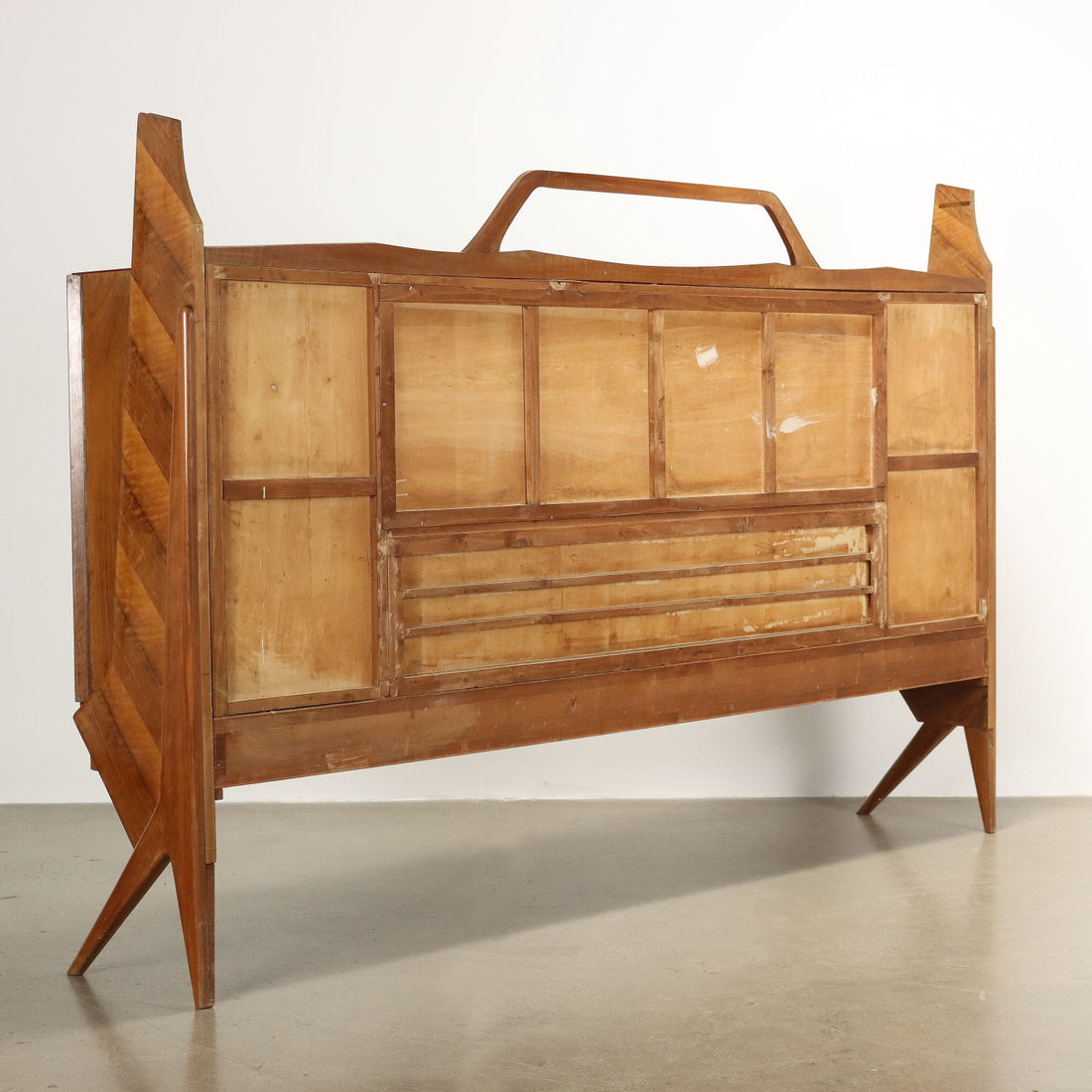  | Modernism  Furnitures
