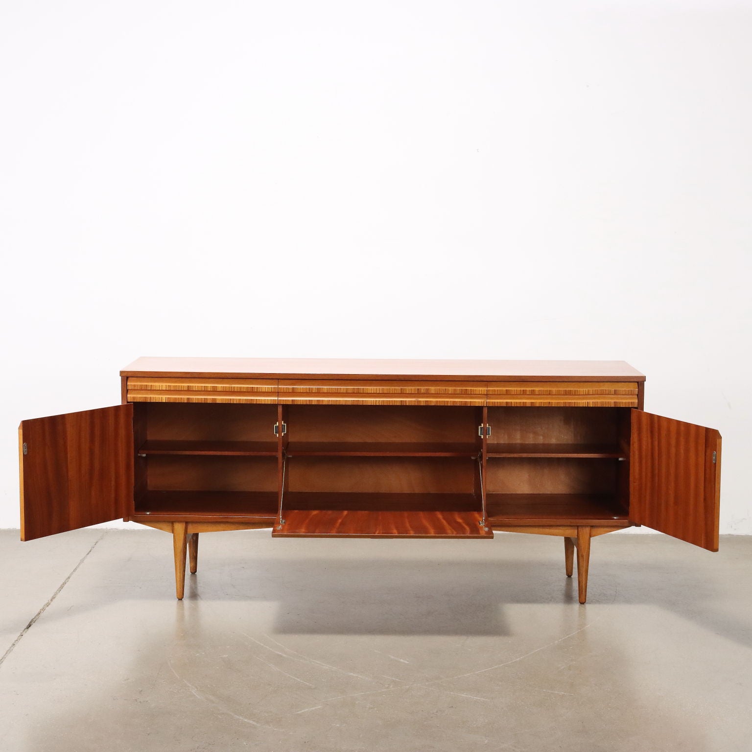  | Modernism  Furnitures