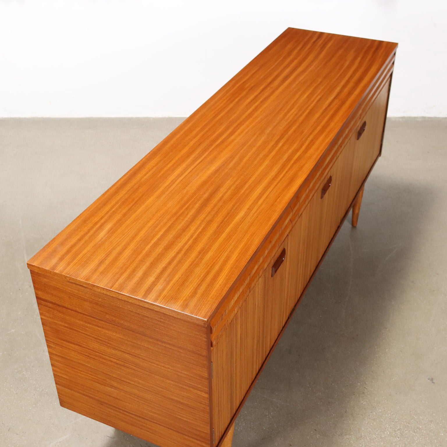  | Modernism  Furnitures