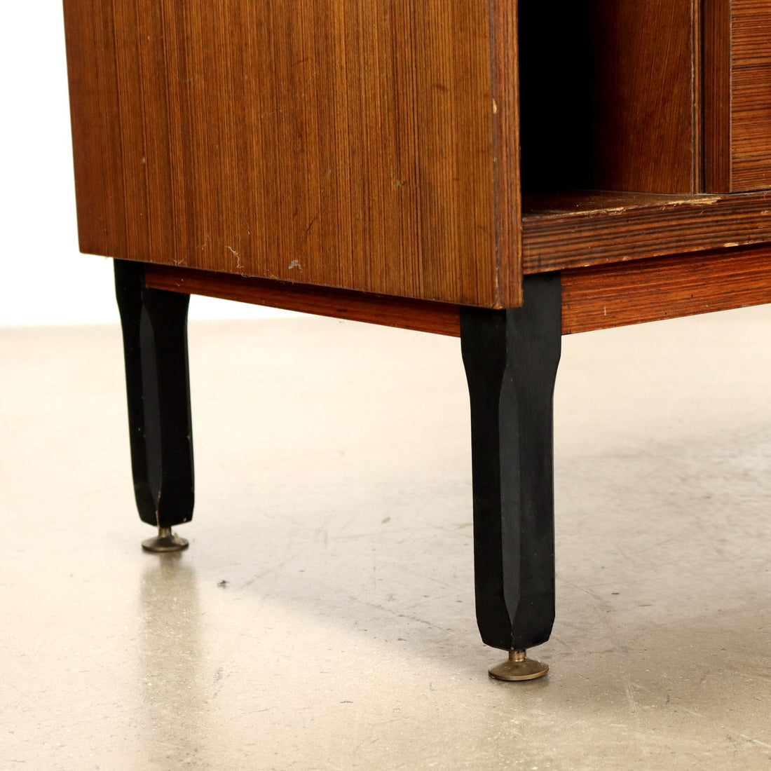  | Modernism  Furnitures