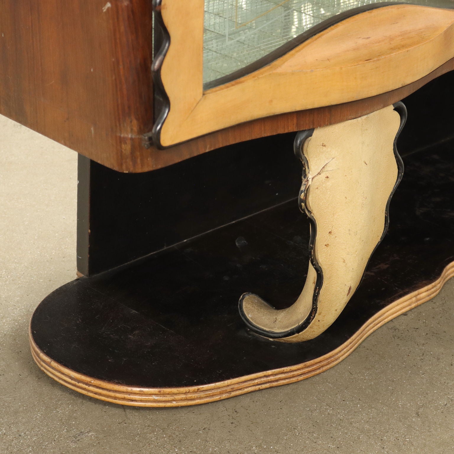  | Modernism  Furnitures