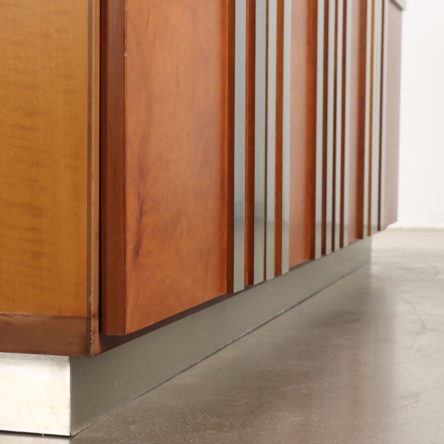  | Modernism  Furnitures