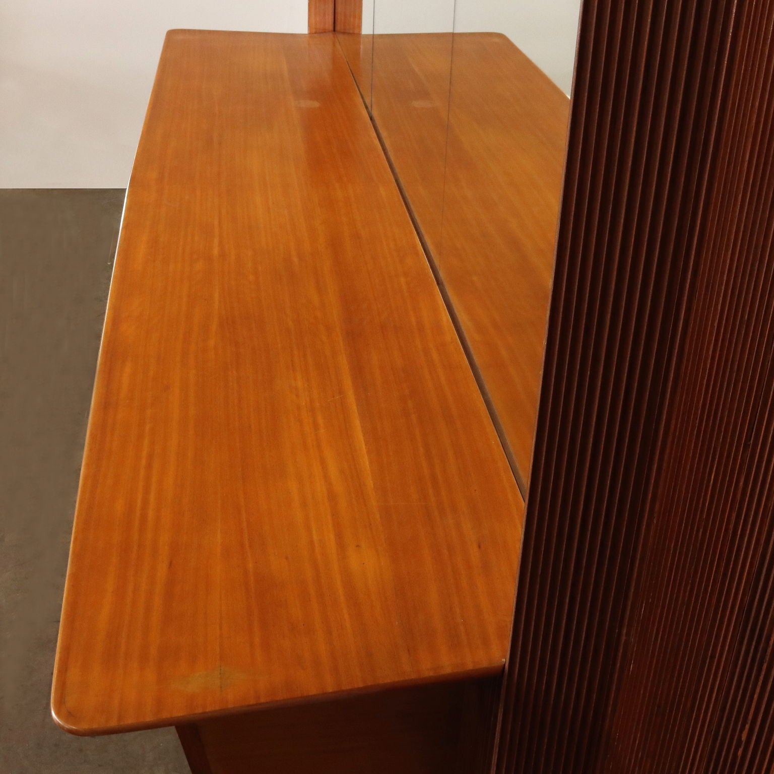  | Modernism  Furnitures