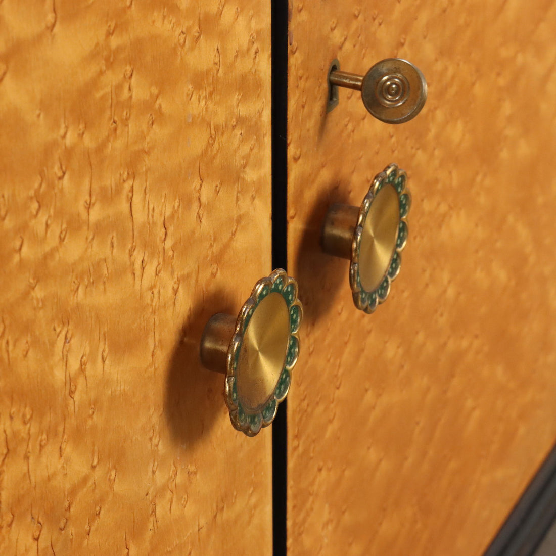  | Modernism  Furnitures