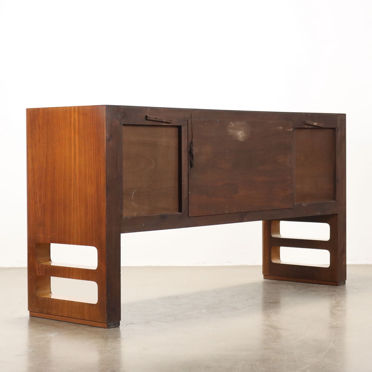  | Modernism  Furnitures
