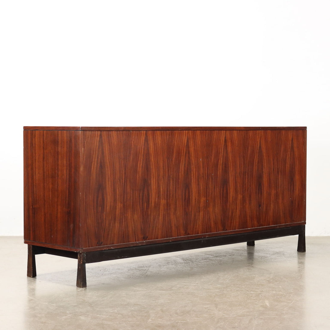  | Modernism  Furnitures