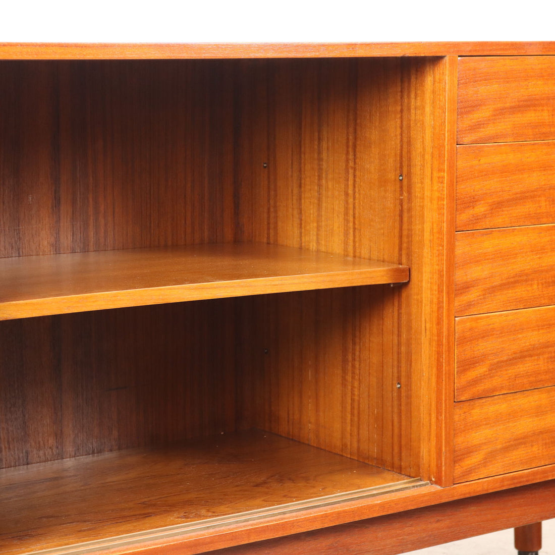  | Modernism  Furnitures