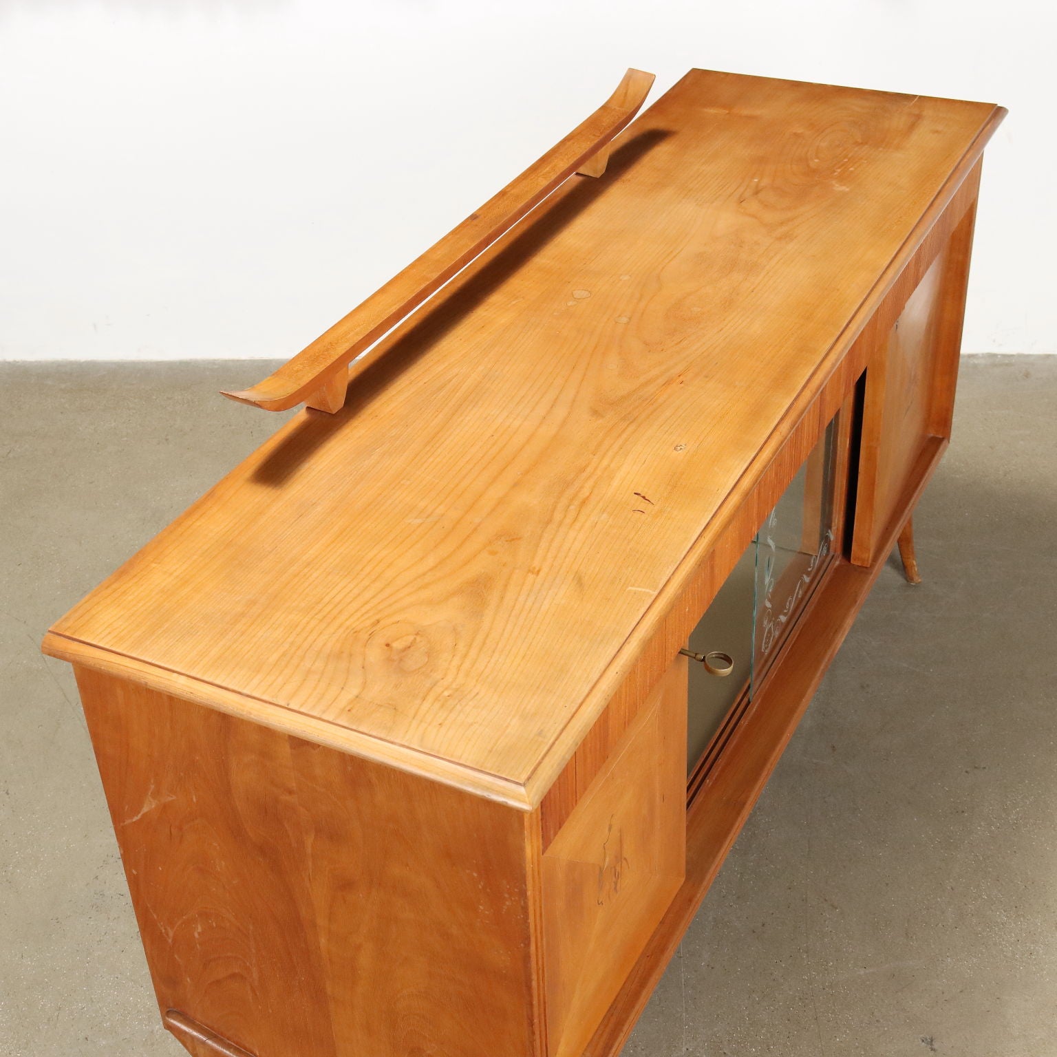  | Modernism  Furnitures