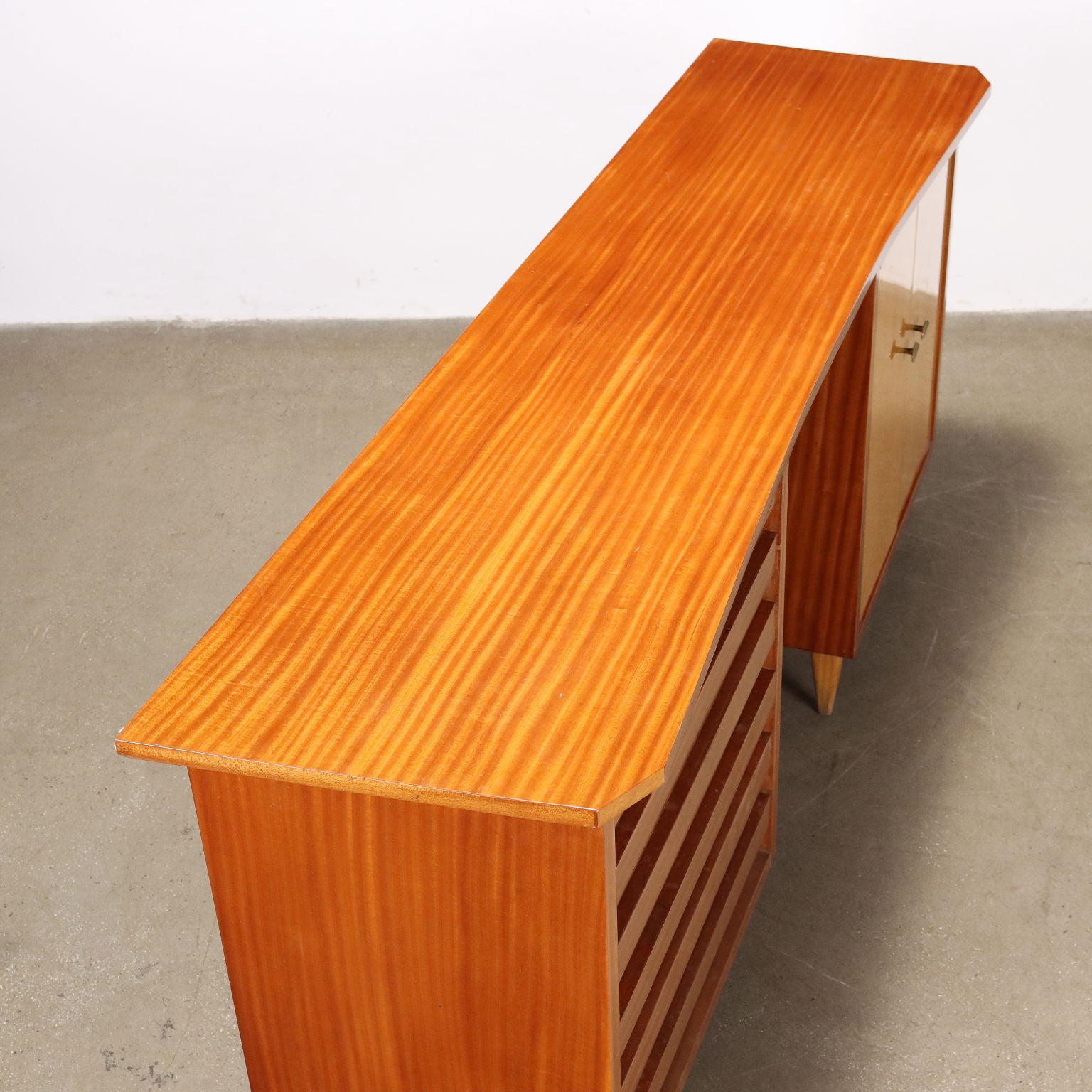  | Modernism  Furnitures