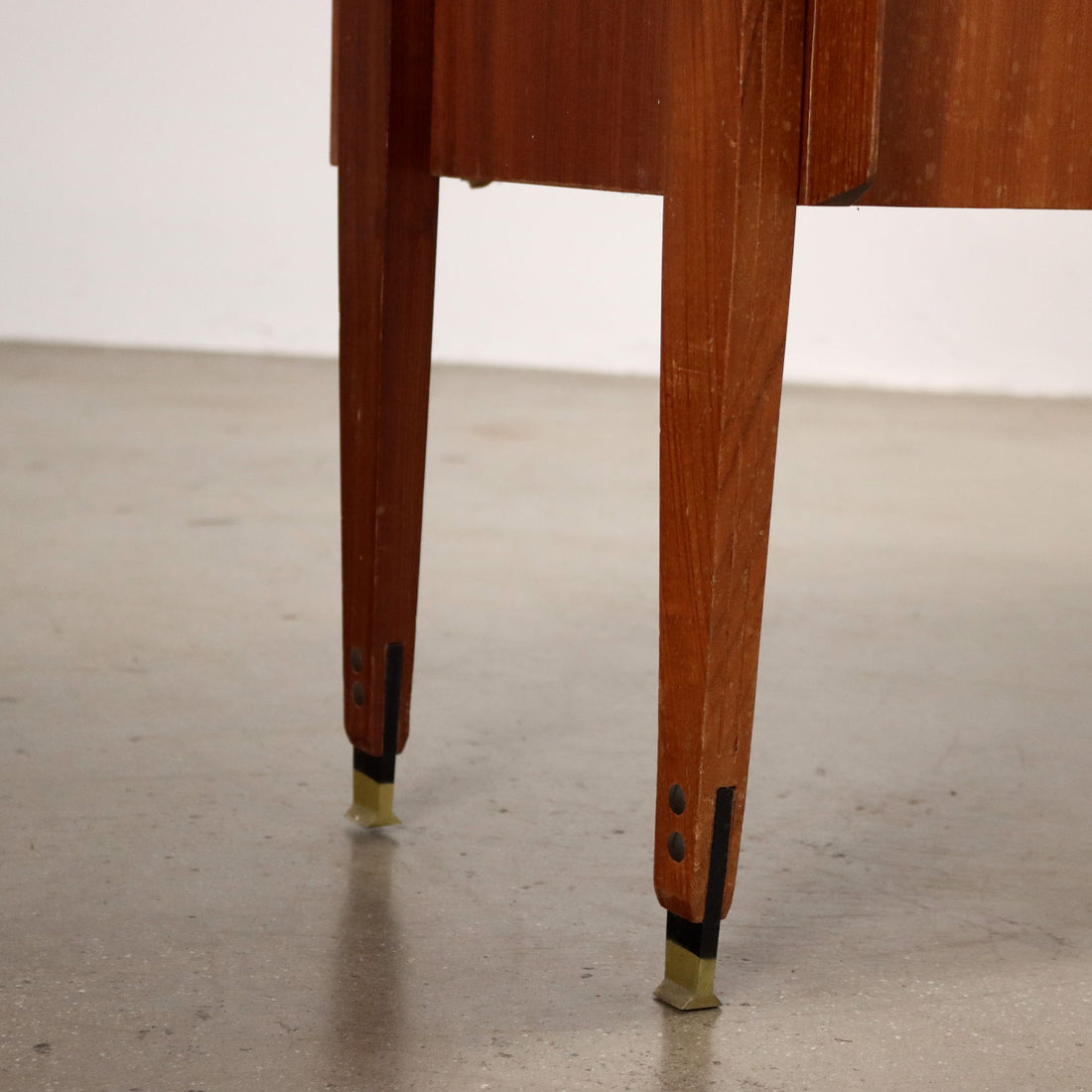  | Modernism  Furnitures