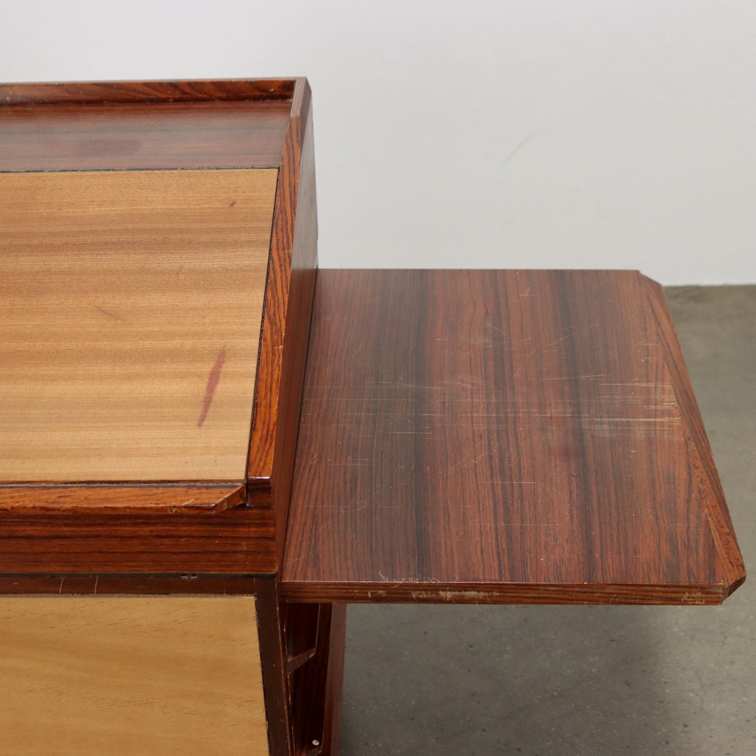  | Modernism  Furnitures