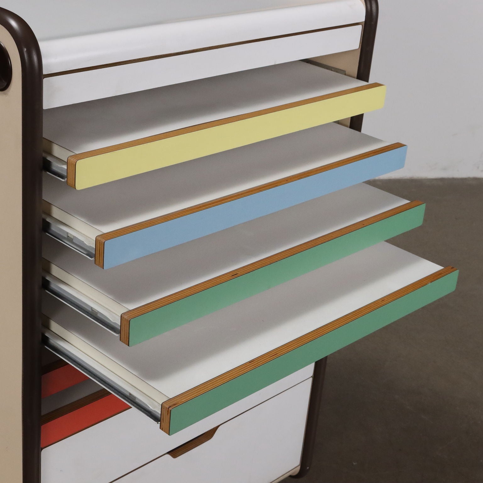  | Modernism  Furnitures