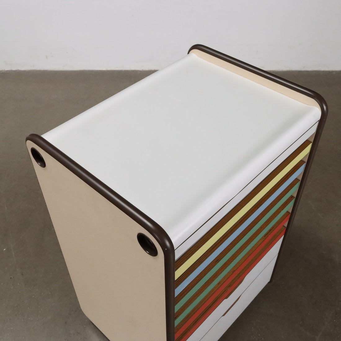  | Modernism  Furnitures