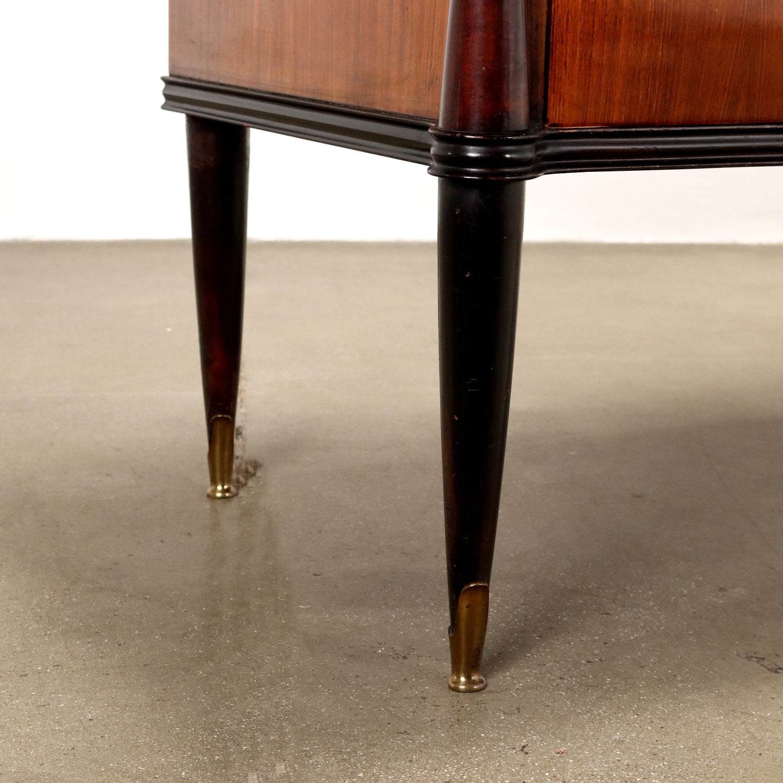  | Modernism  Furnitures