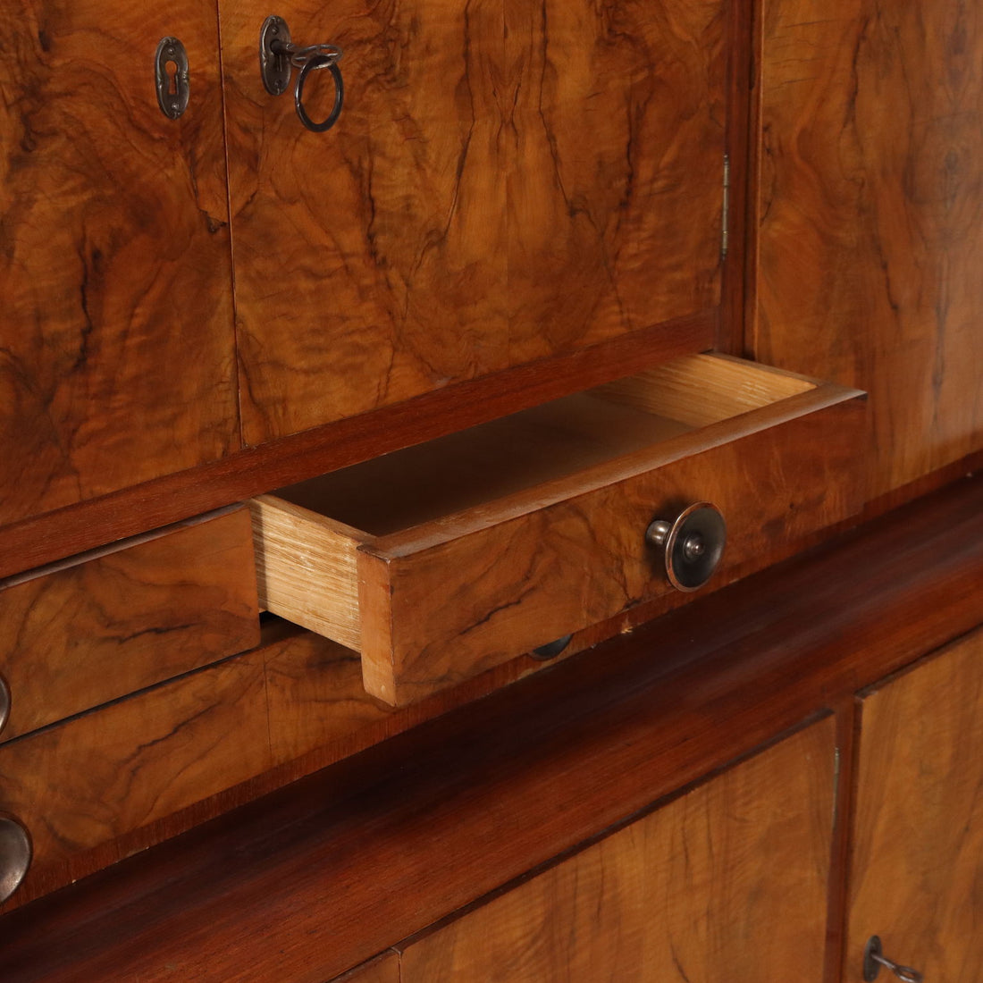 Vintage Deco Cupboard Walnut Burl Veneer Drawers Italy 1940s - Italy | Modernism  Furnitures