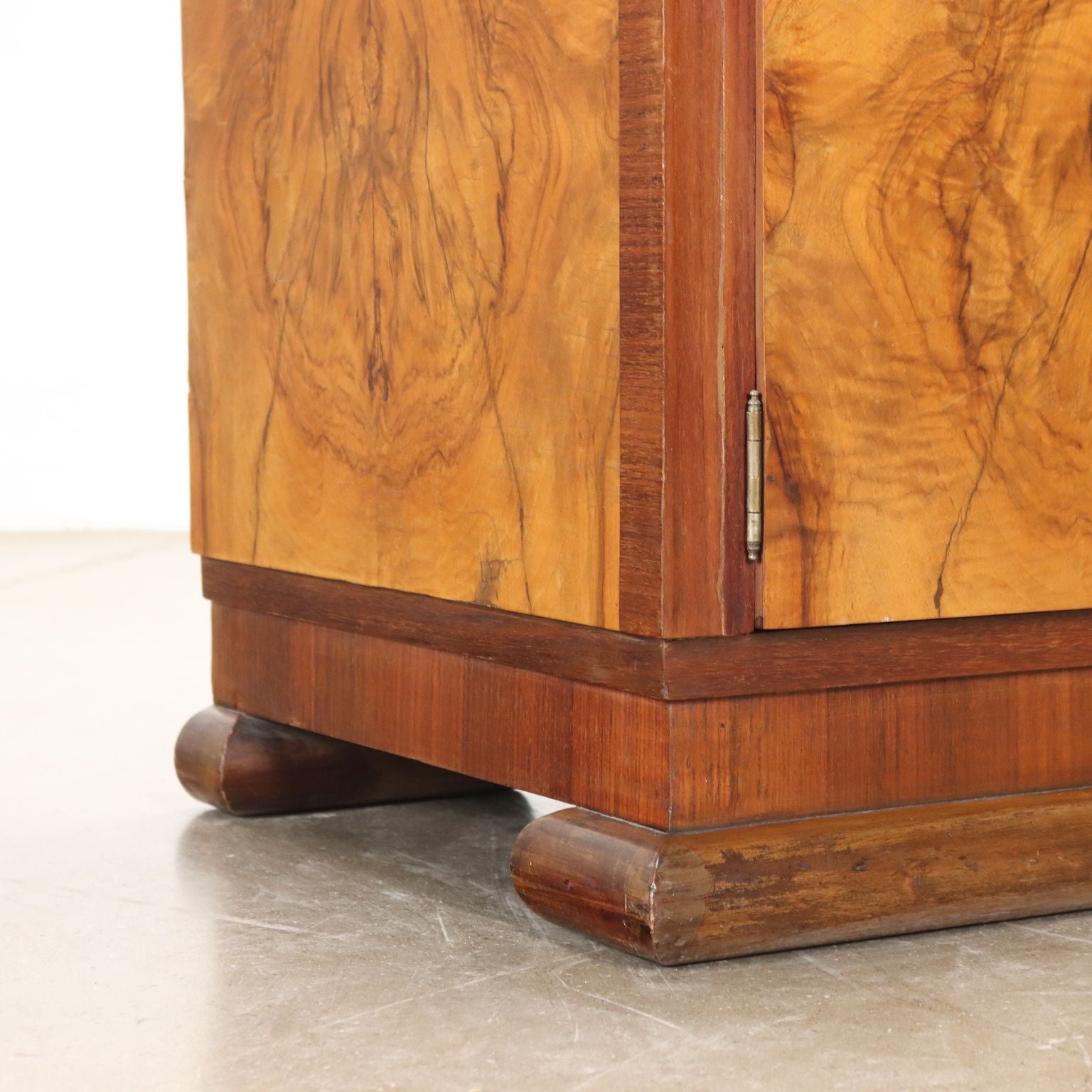 Vintage Deco Cupboard Walnut Burl Veneer Drawers Italy 1940s - Italy | Modernism  Furnitures