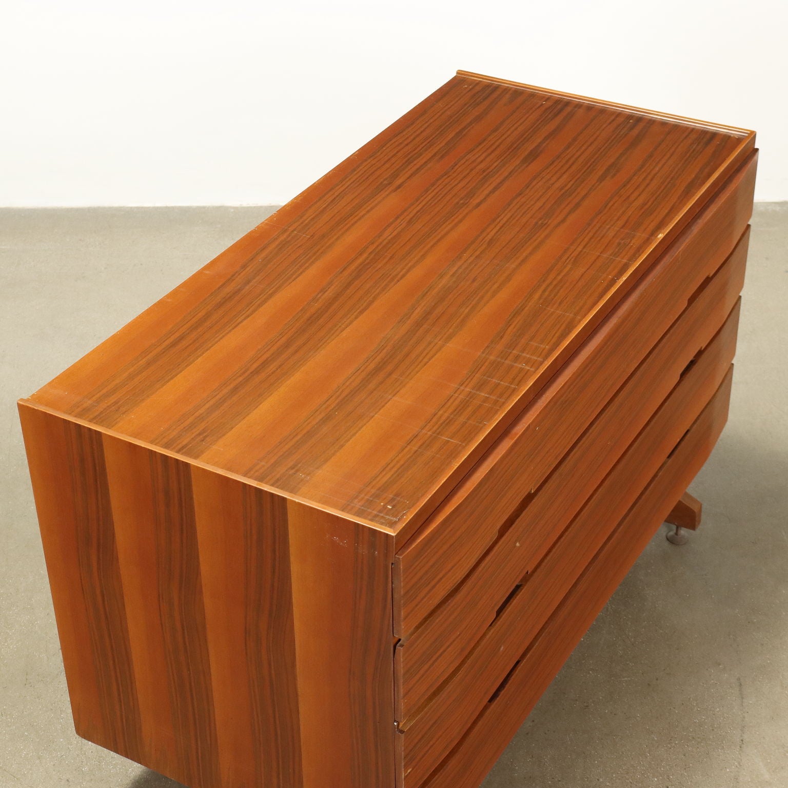  | Modernism  Furnitures