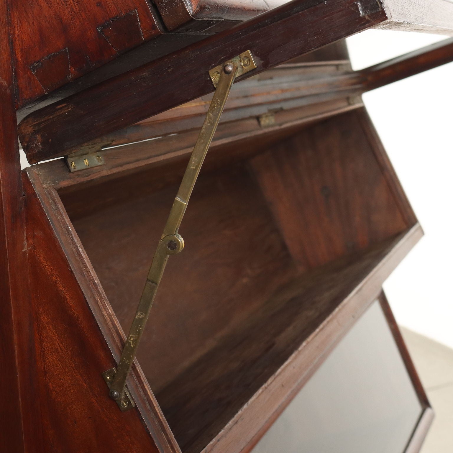  | Modernism  Furnitures