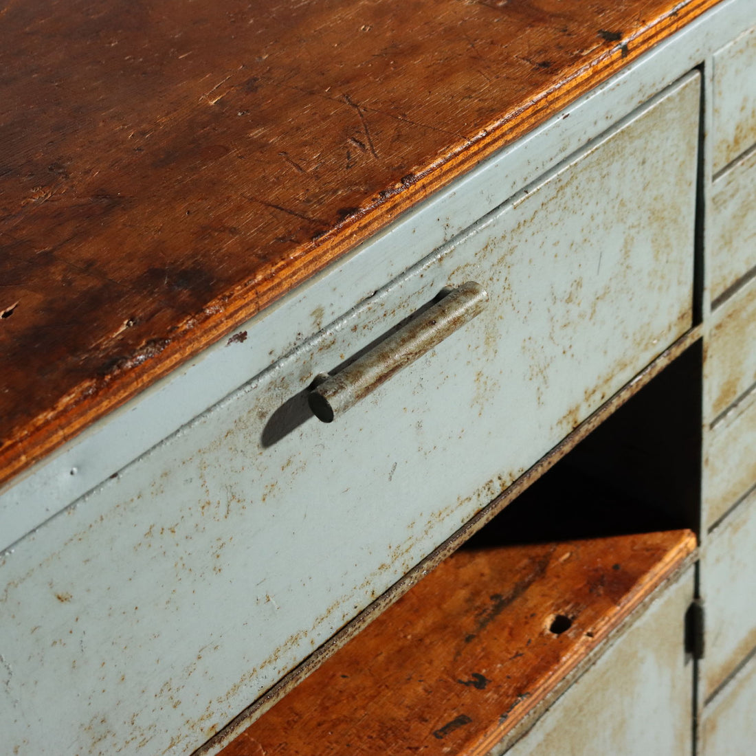  | Modernism  Furnitures