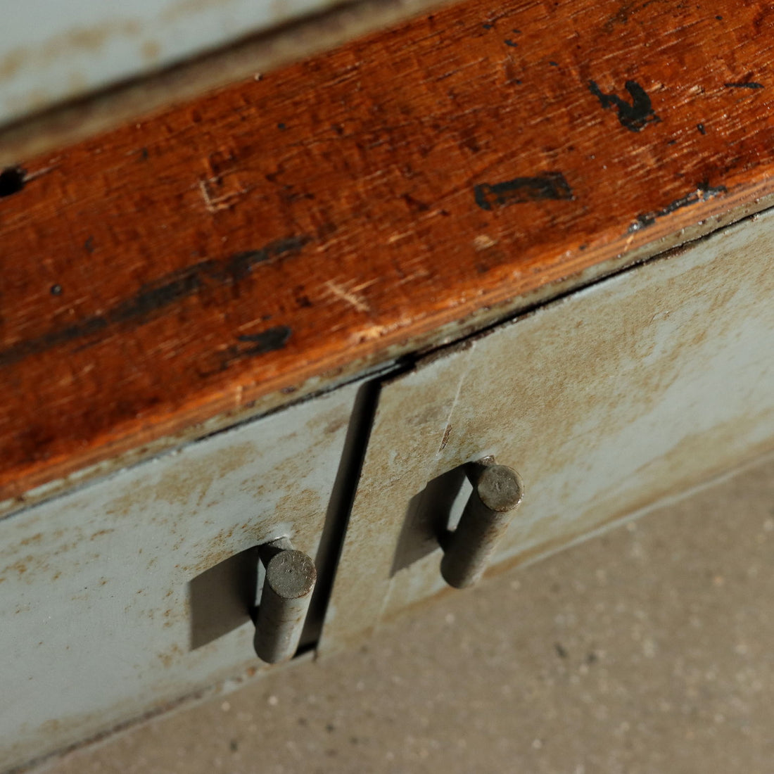  | Modernism  Furnitures