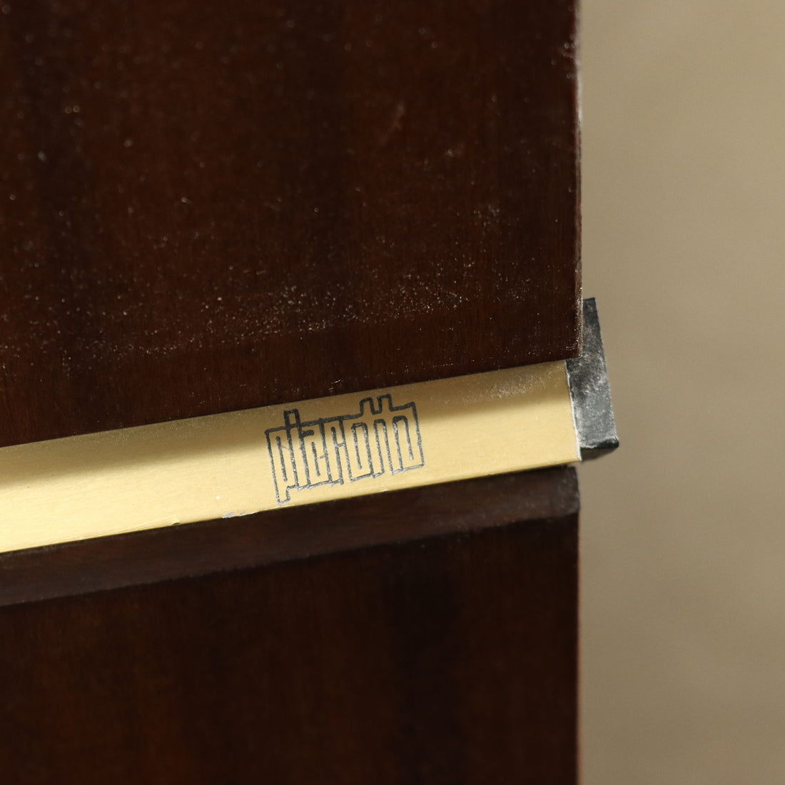  | Modernism  Furnitures