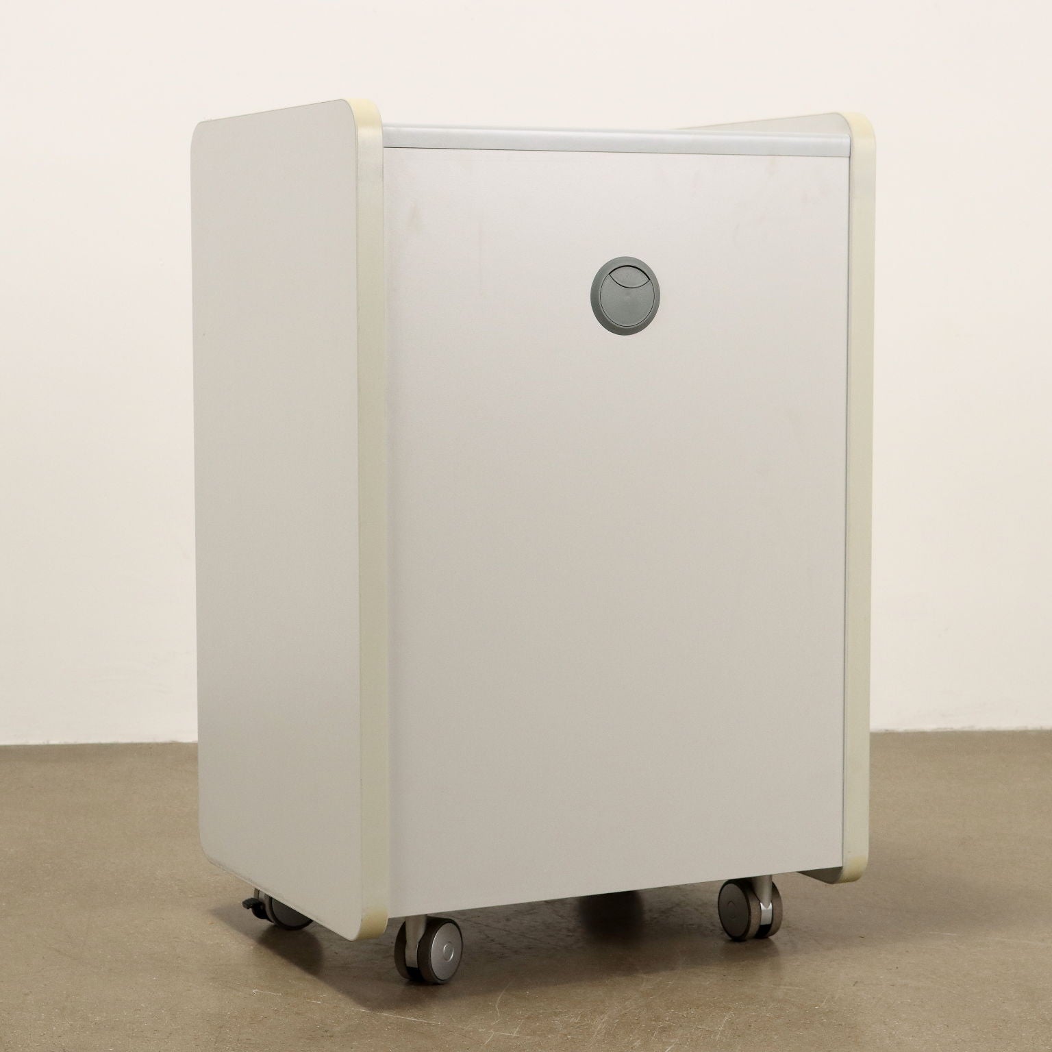  | Modernism  Furnitures