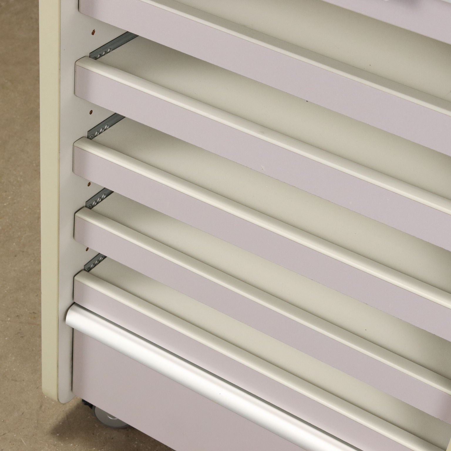  | Modernism  Furnitures