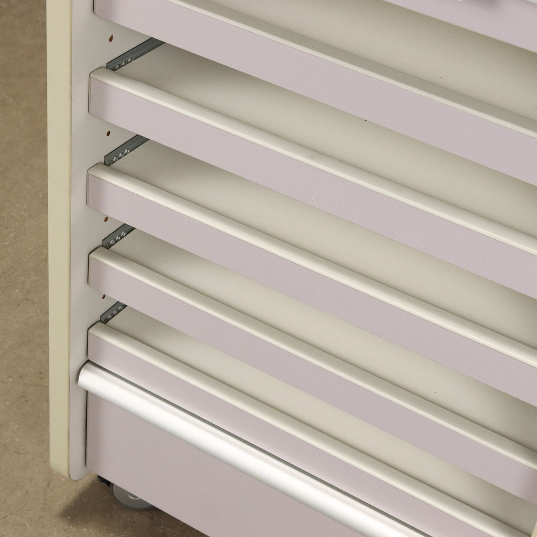  | Modernism  Furnitures