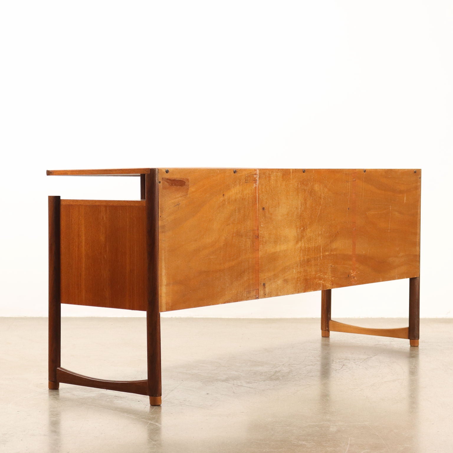  | Modernism  Furnitures