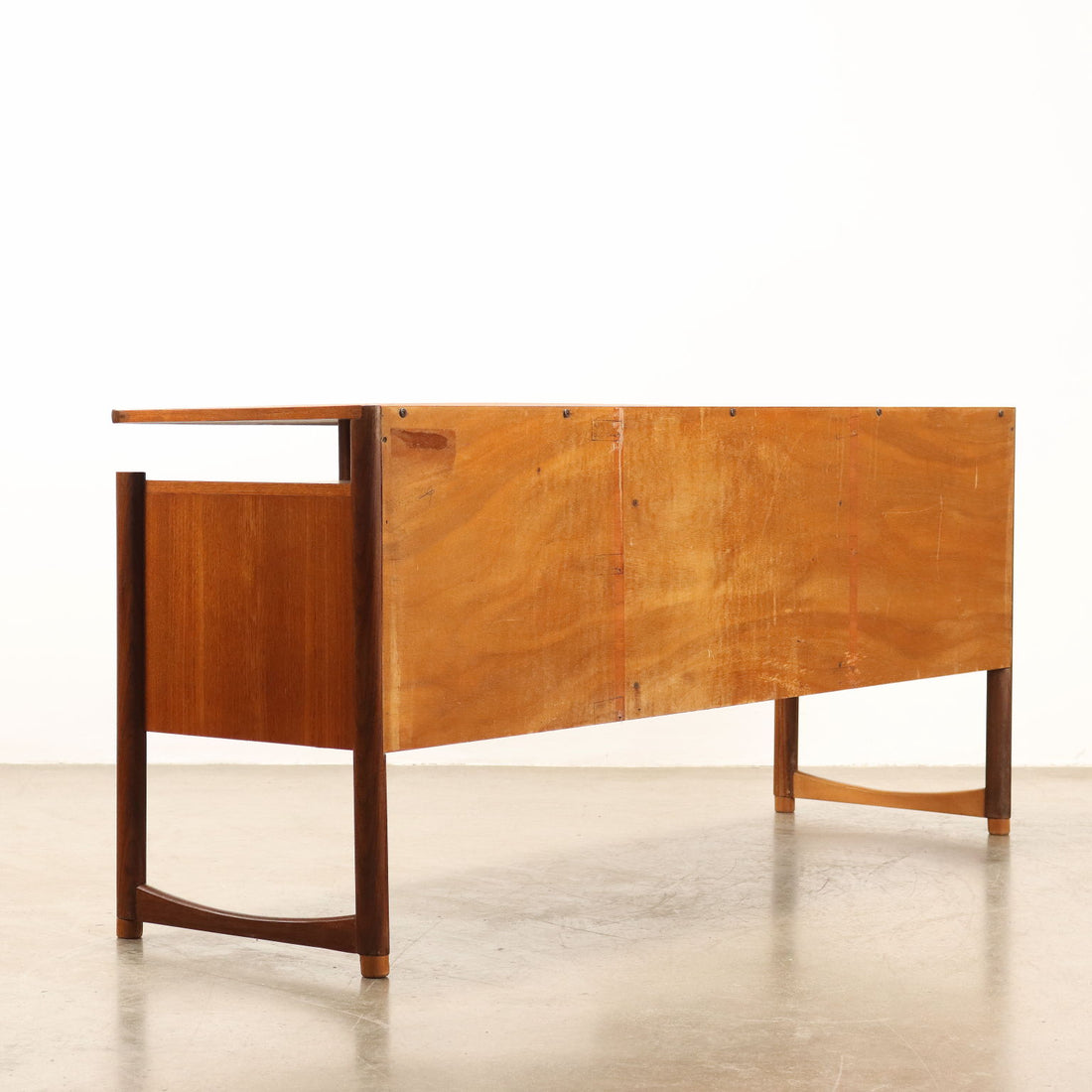 | Modernism  Furnitures