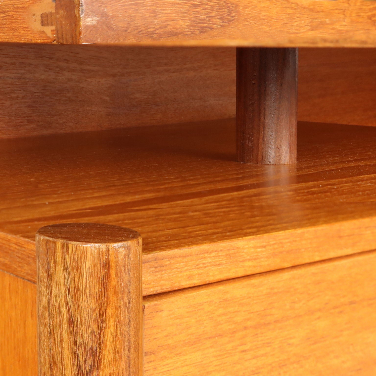  | Modernism  Furnitures