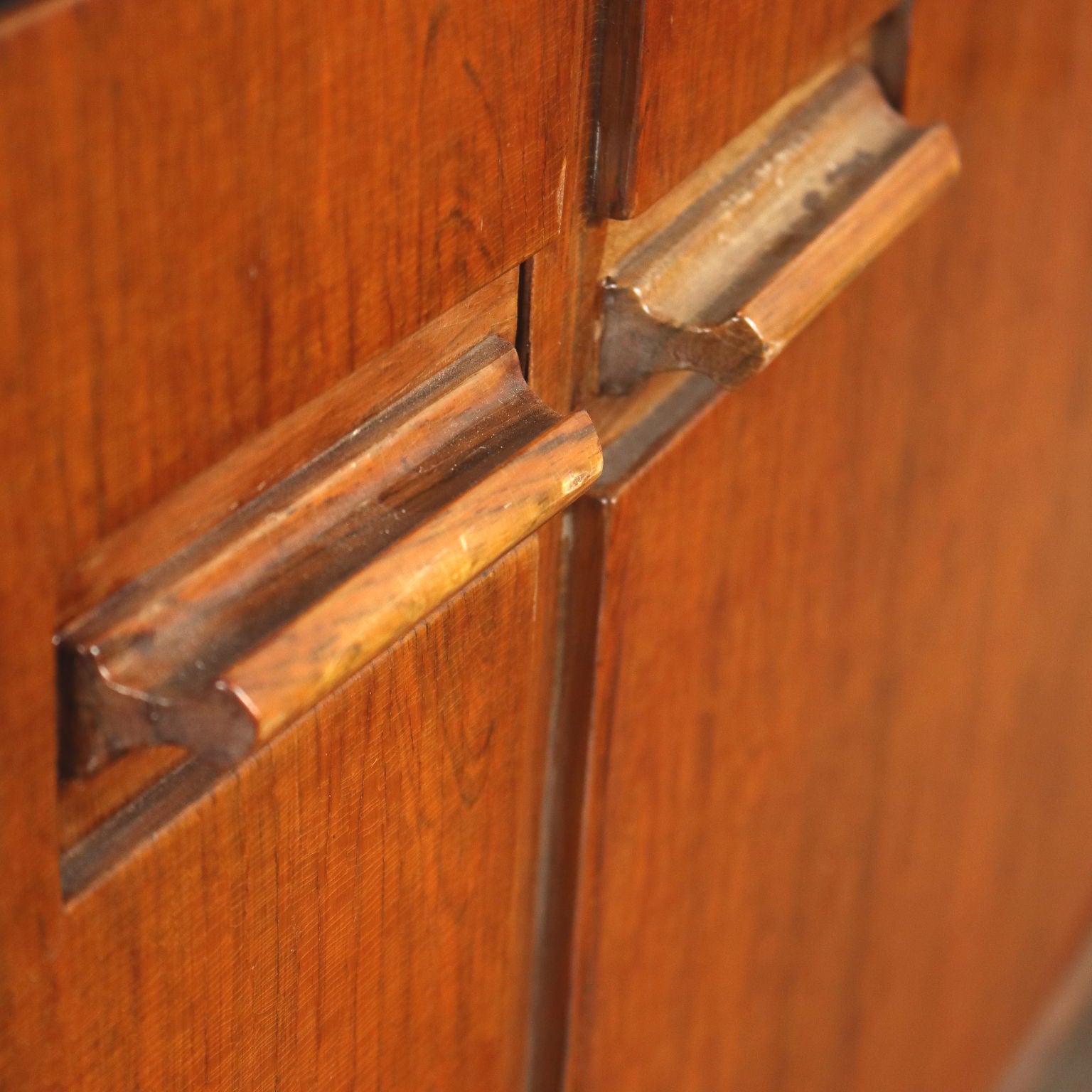  | Modernism  Furnitures