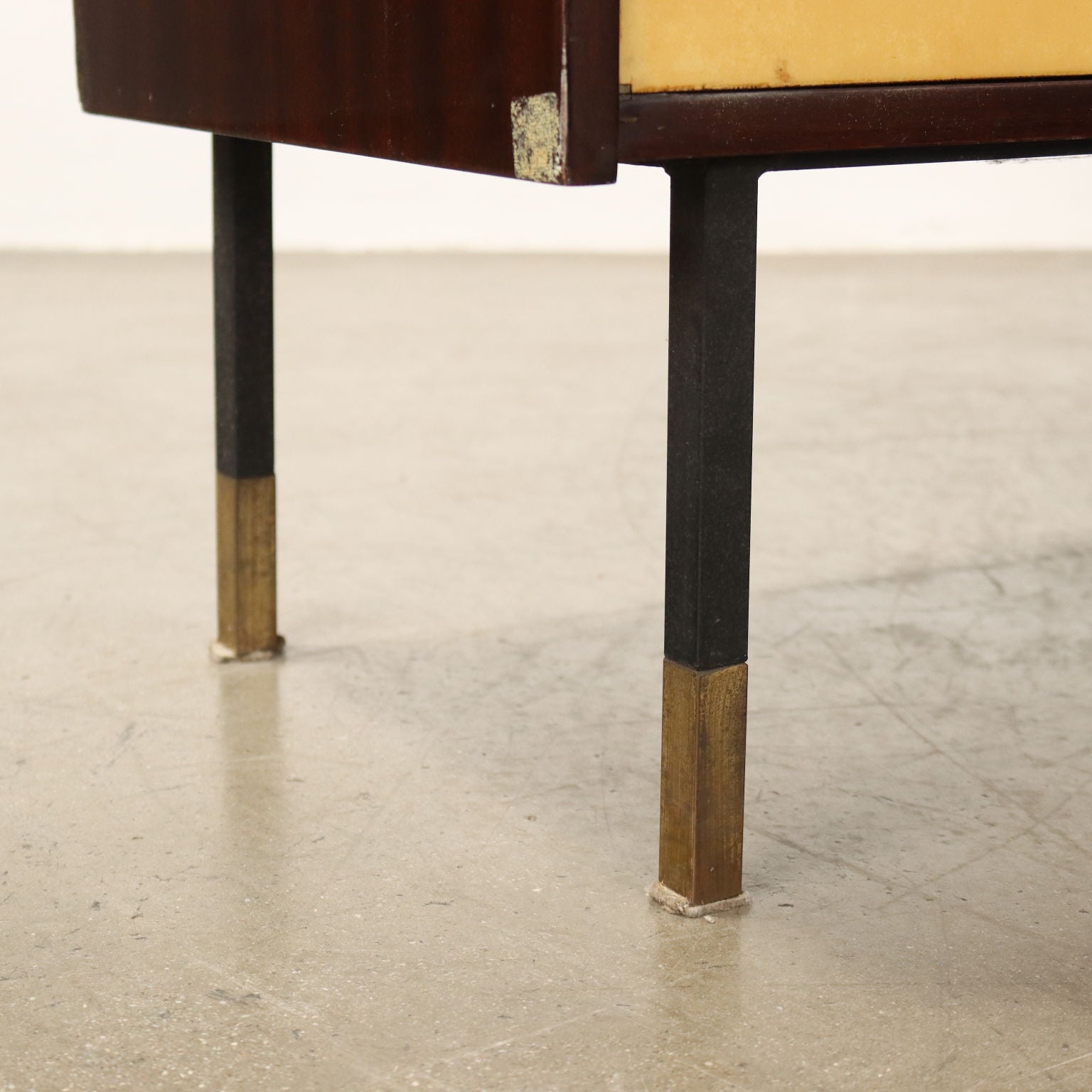  | Modernism  Furnitures