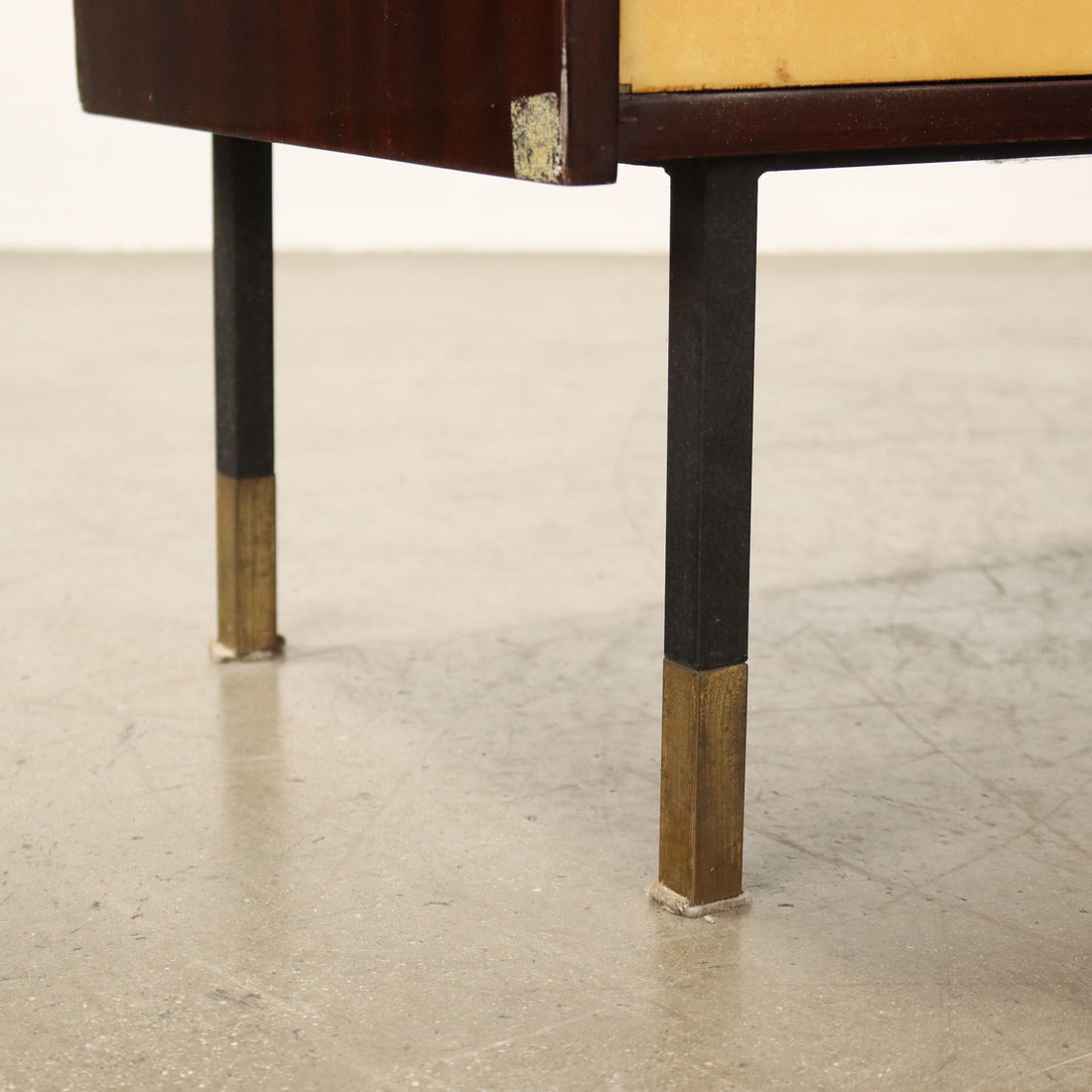  | Modernism  Furnitures