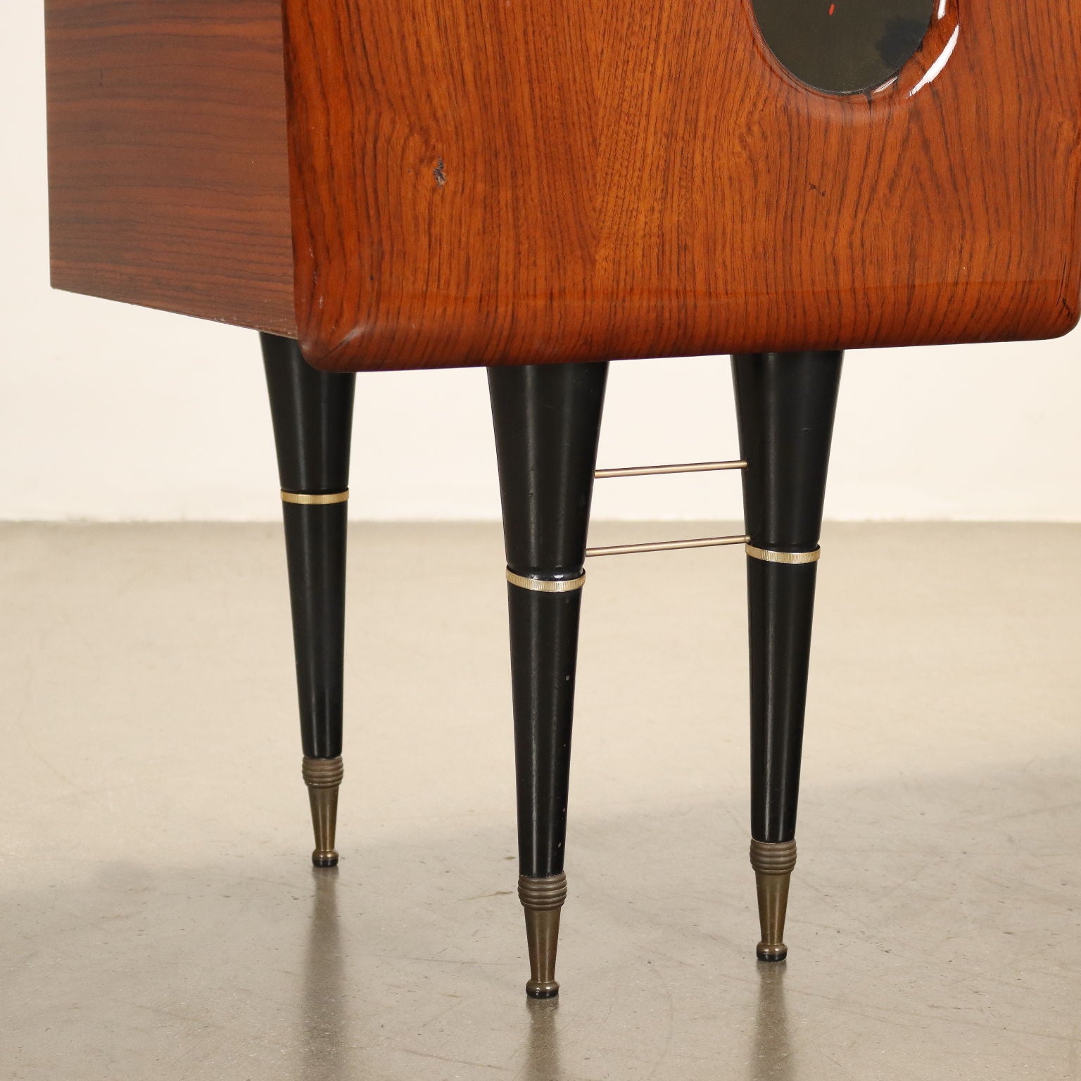  | Modernism  Furnitures