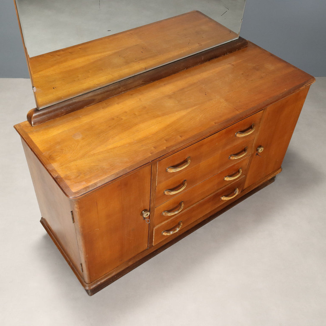  | Modernism  Furnitures