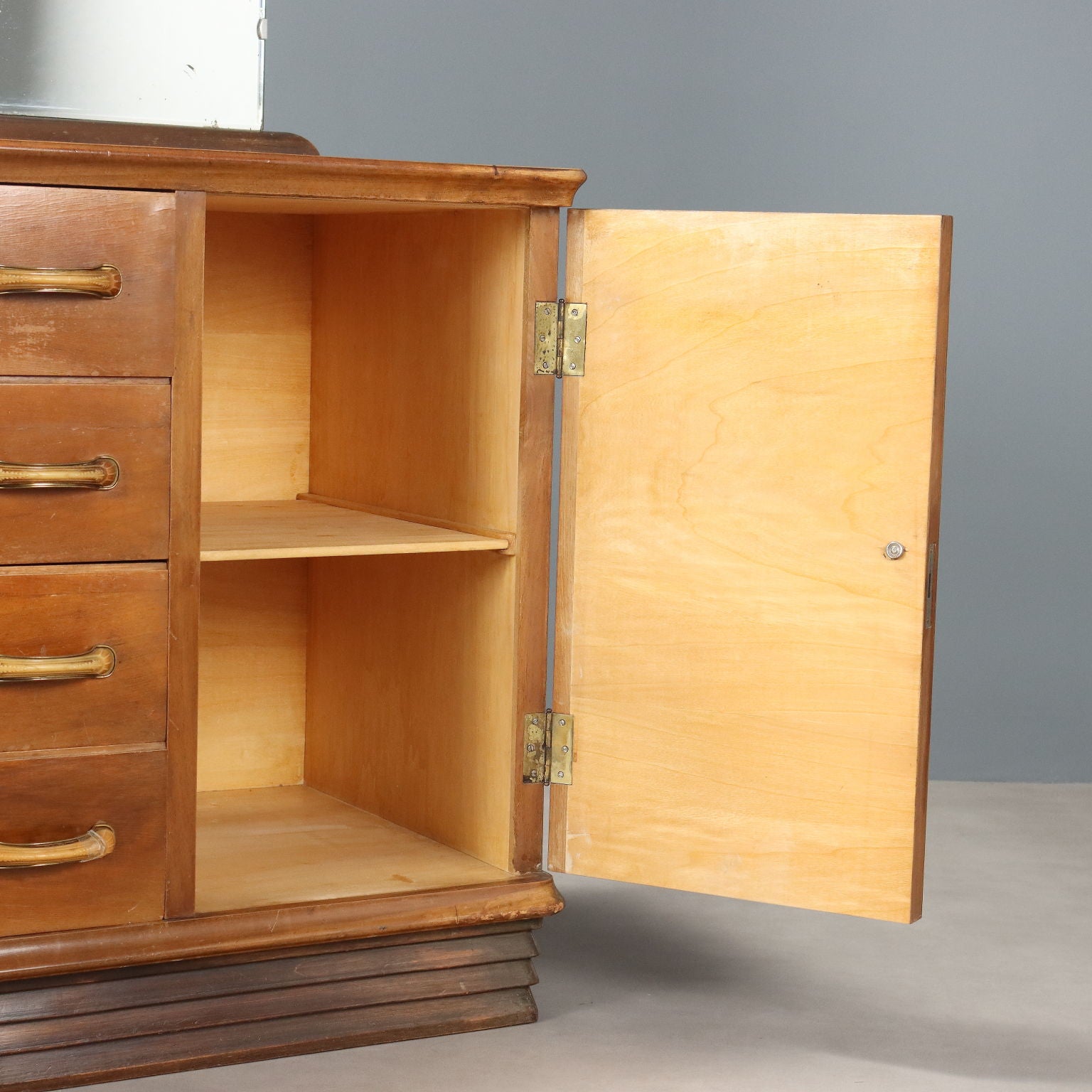  | Modernism  Furnitures