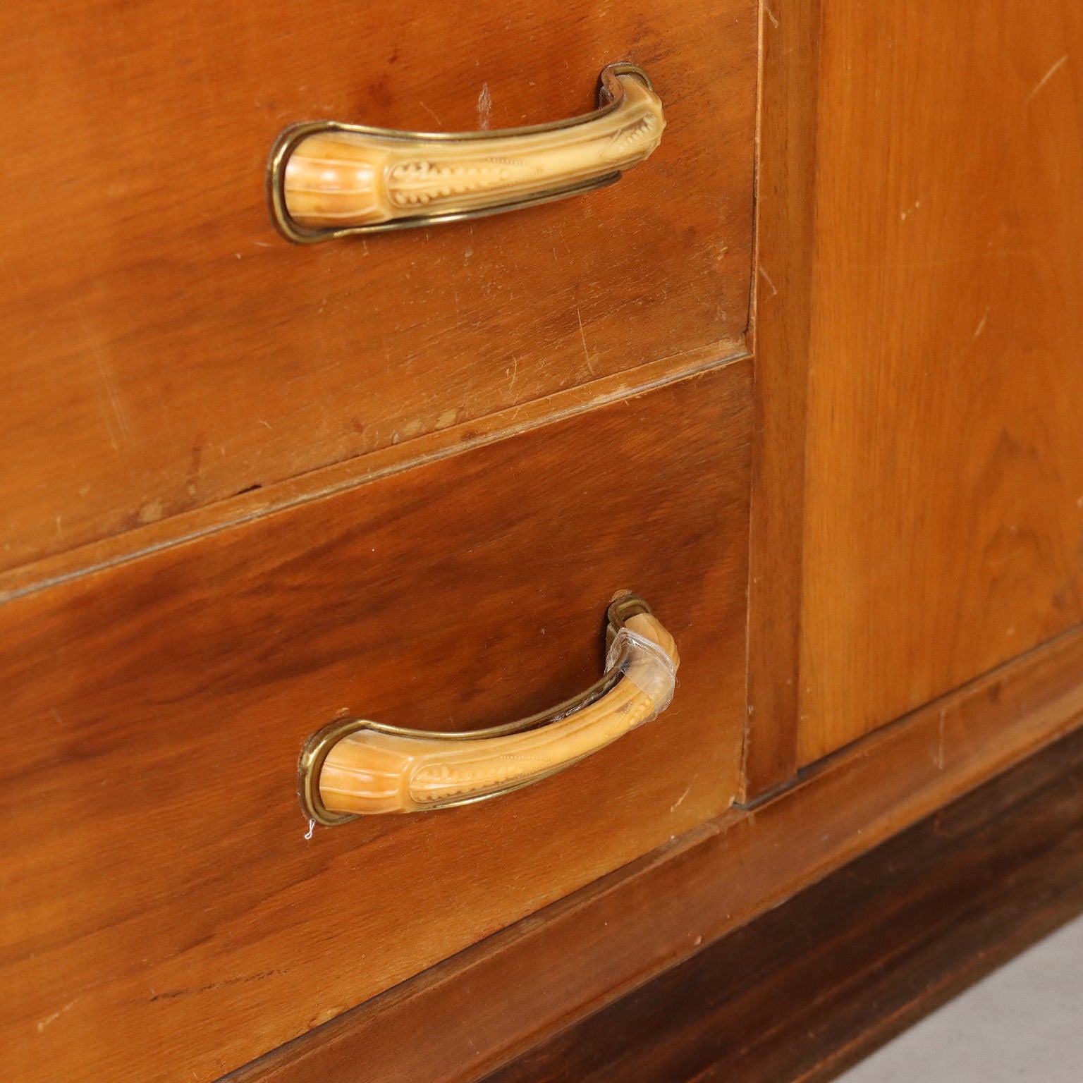  | Modernism  Furnitures