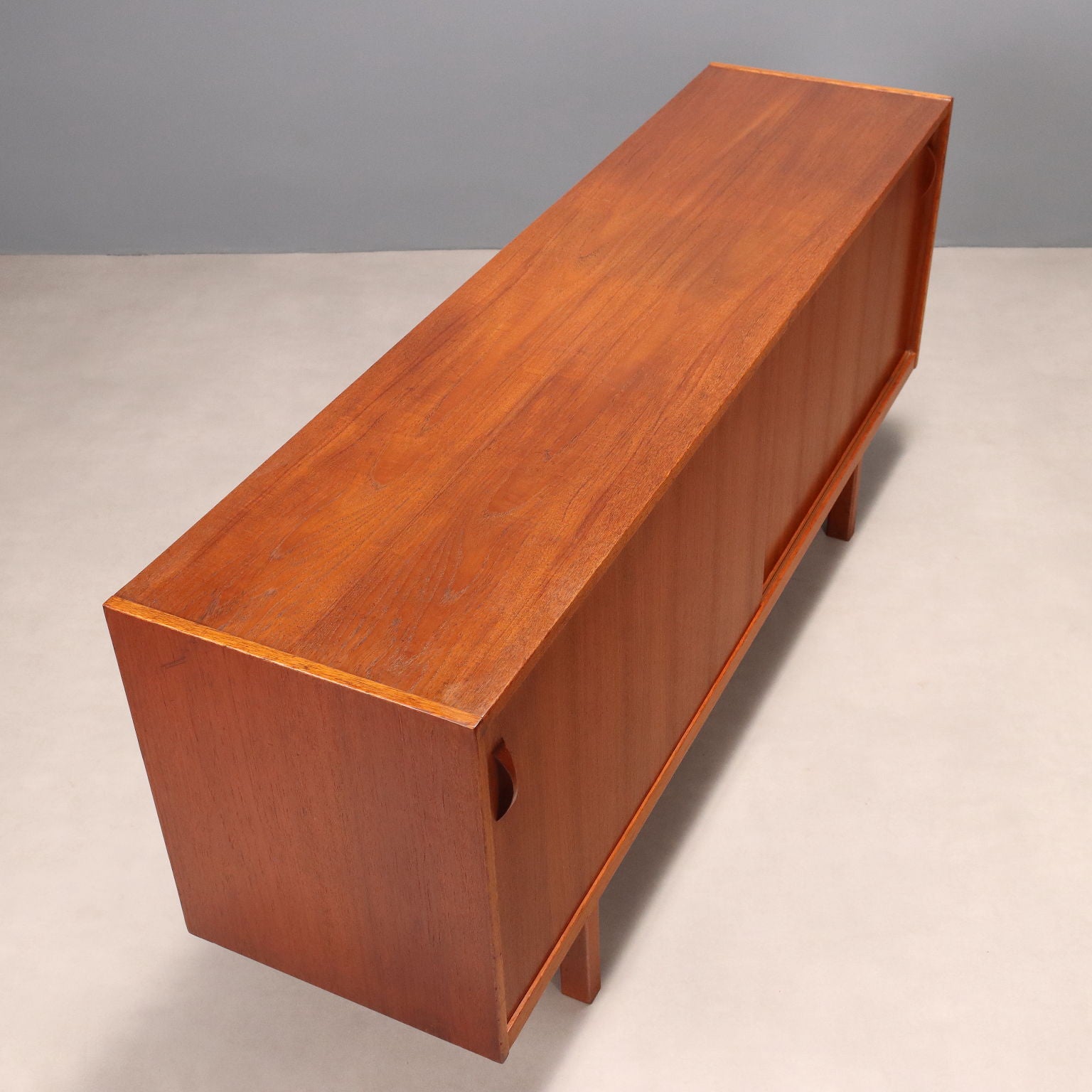  | Modernism  Furnitures