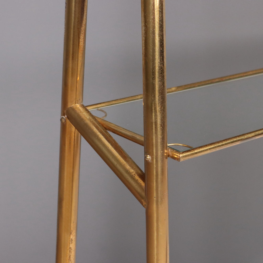  | Modernism  Furnitures